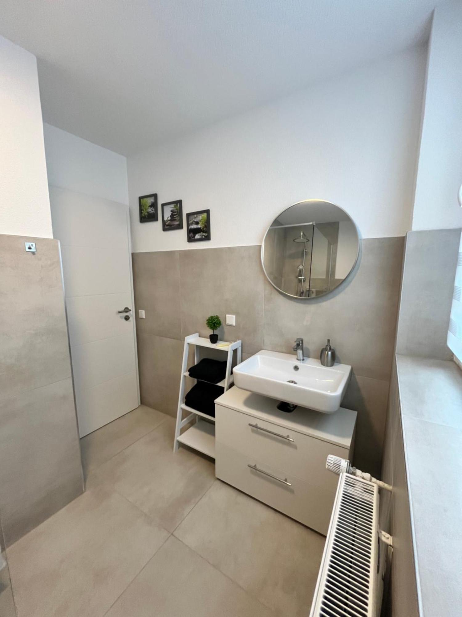 Appartment New York Naehe Duesseldorf, Messe, Hbf, City, Wifi, Helios Hospital Krefeld Zewnętrze zdjęcie